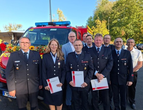 90 Jahre Feuerwehr Attenhausen: Neues TSF-W und verdiente Ehrungen
